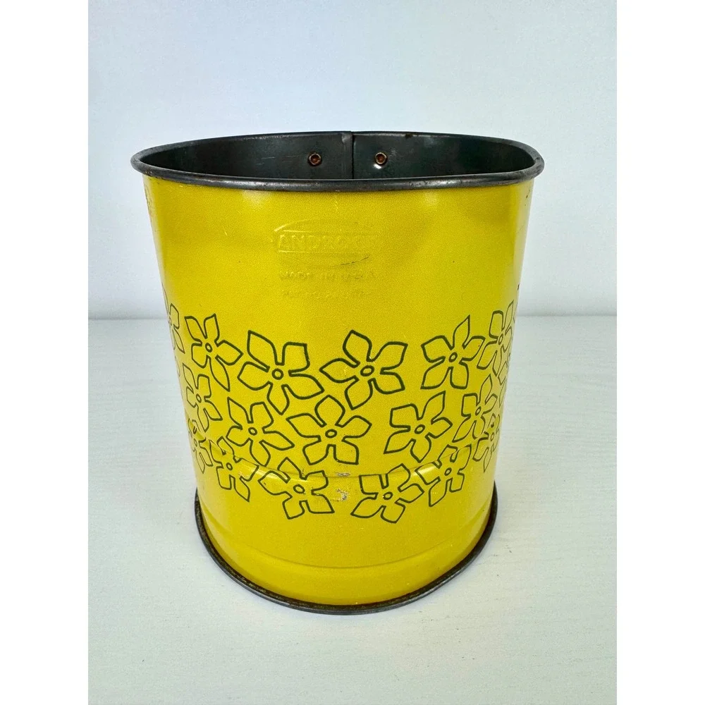 Vintage Androck Yellow Daisy Flour Sifter Retro Farmhouse Kitchen Decor USA Boho